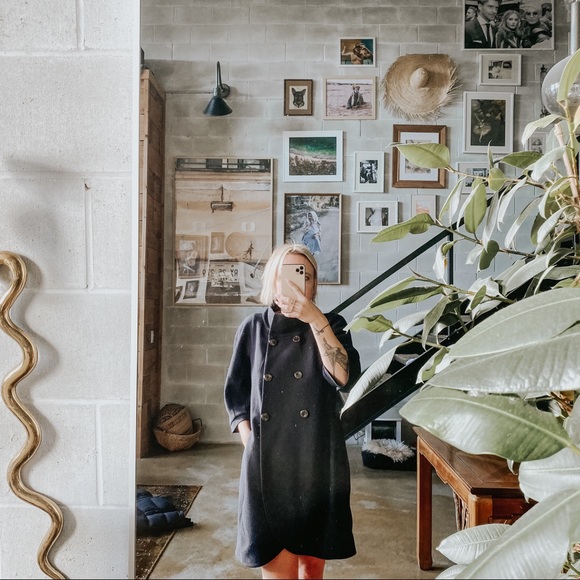 Armani Collezione Navy wool peacoat, size 4 - Picture 2 of 7